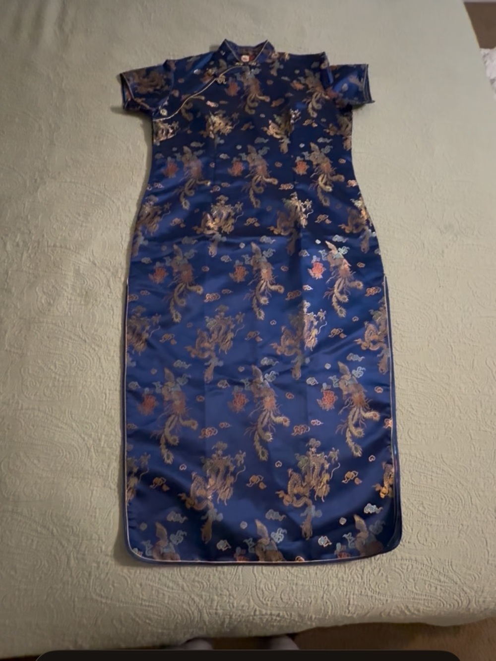 Elegant Cheongsam qipao w/floral dragon brocade, barely used